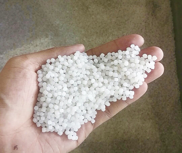 聚乙烯装置粒料产品-周巍_副本.jpg